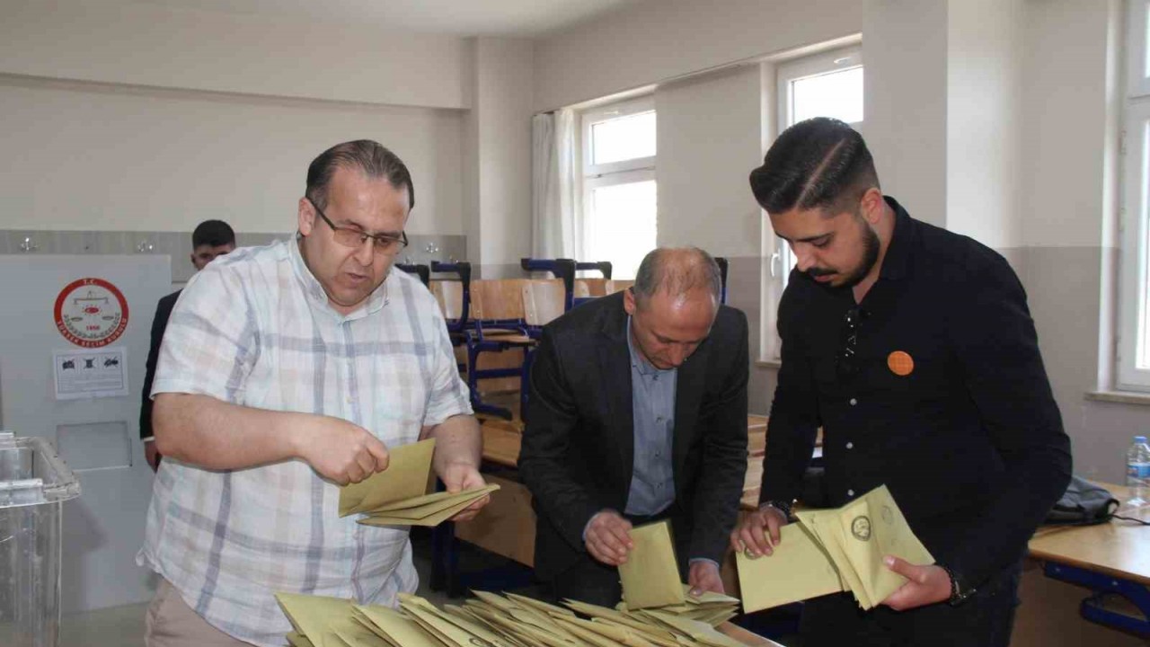 Elazığ’da oy kullanma işlemi sona erdi