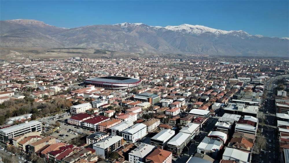 Erzincan’da mart ayında genel ticaret sistemine göre ihracat 2 milyon 897 bin dolar, ithalat 228 bin dolar oldu