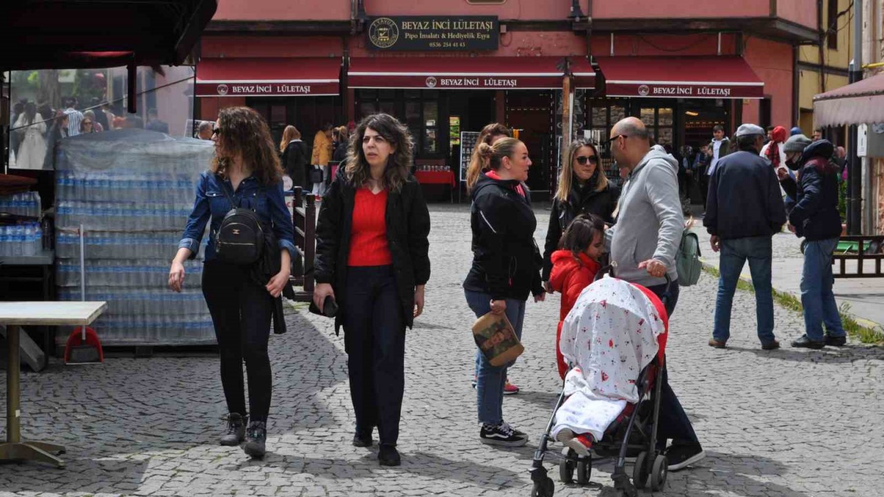 Eskişehir’i merak eden yerli turistler 3 günlük tatili fırsat bildi