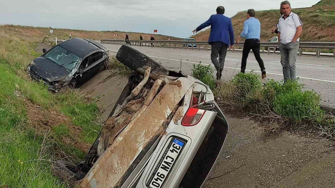 Gemerek’te zincirleme trafik kazası: 6 yaralı