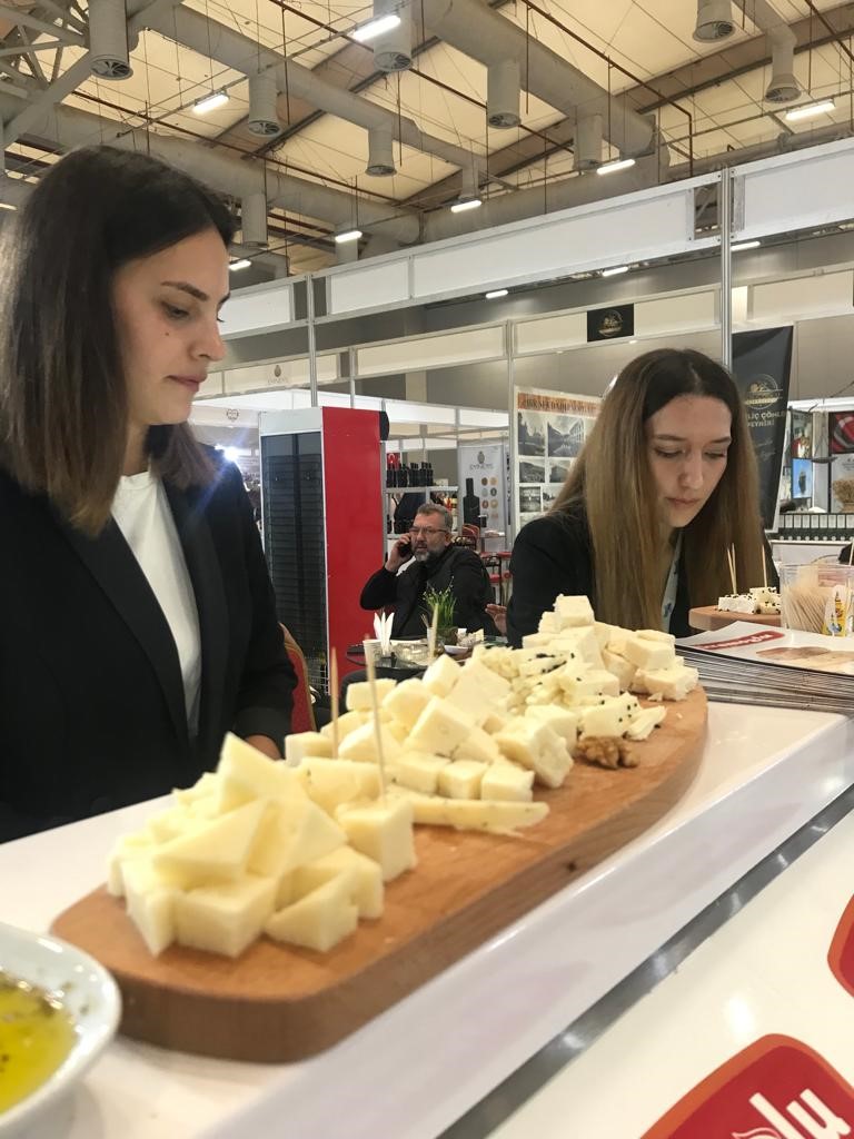 İstanbul Peynir ve Zeytin Fuarı ziyaretçilerini ağırlamaya devam ediyor