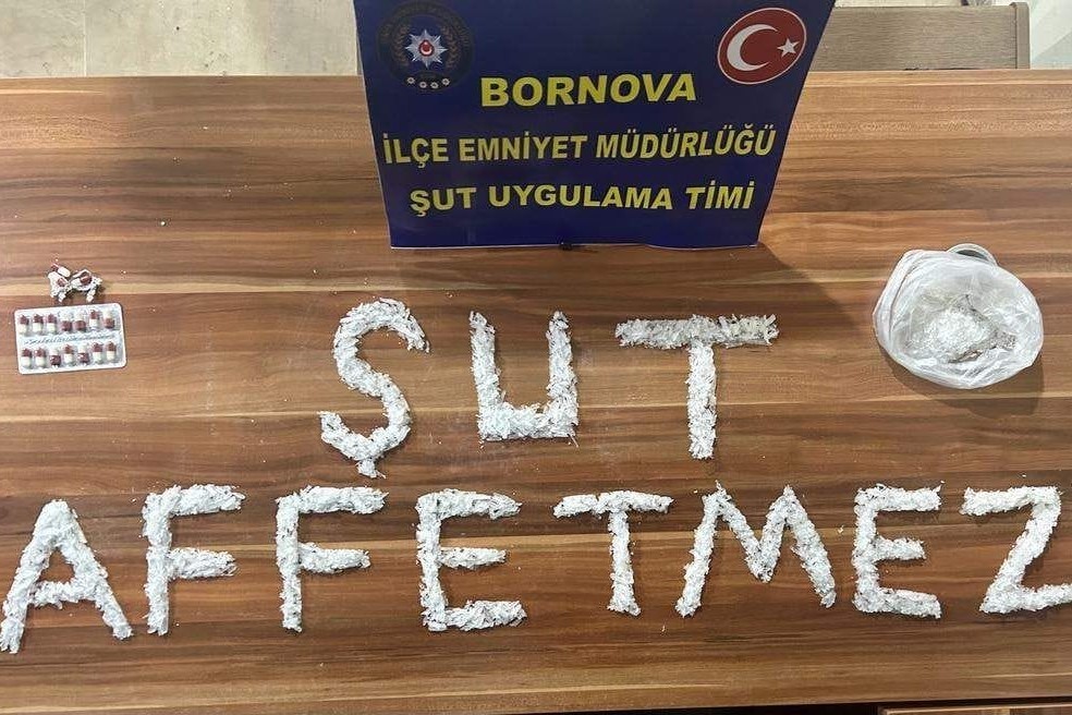 İzmir’de 3 torbacı daha ’ŞUT’landı