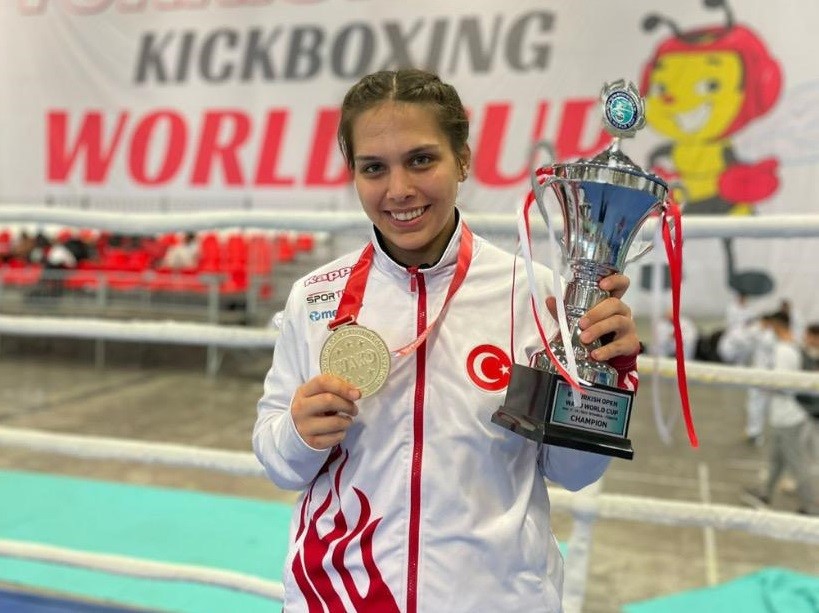 Kick Boks Dünya Kupası şampiyonasında 3’te 3 yaptılar