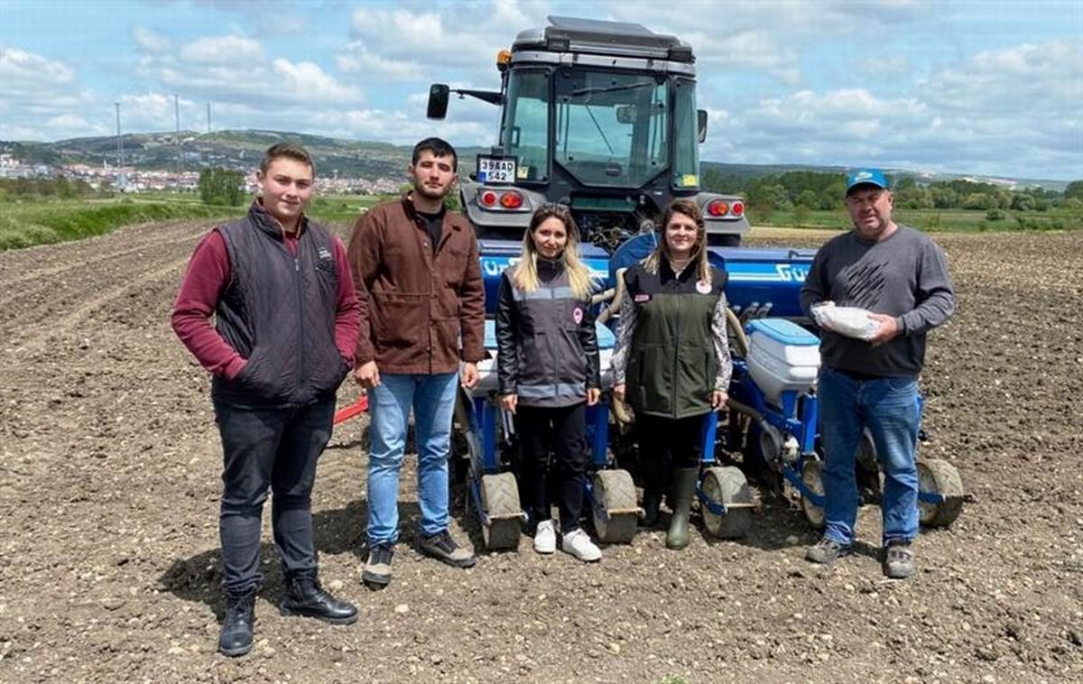 Kırklareli’de yerli ve milli ayçiçeği toprakla buluştu