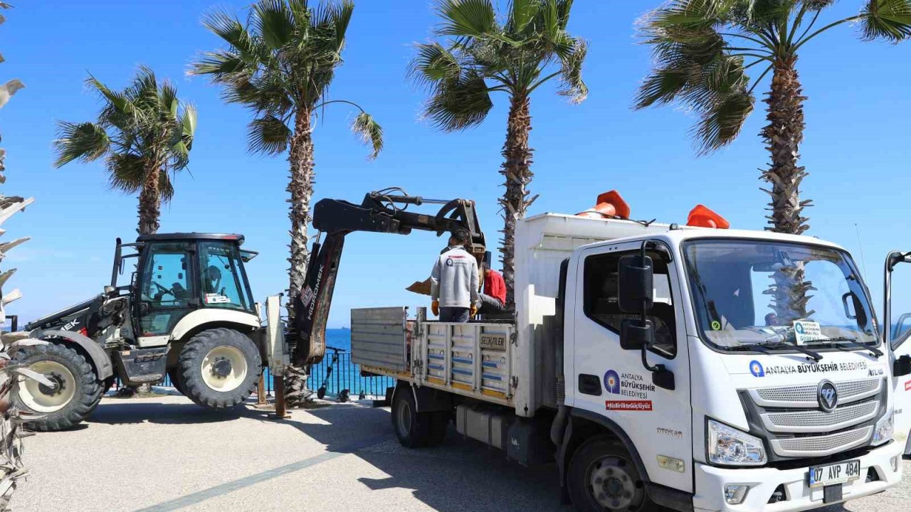 Konyaaltı Sahili’ndeki hazırlıklar sona yaklaştı