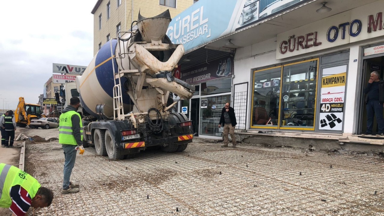 Körfez caddelerinde hummalı çalışma