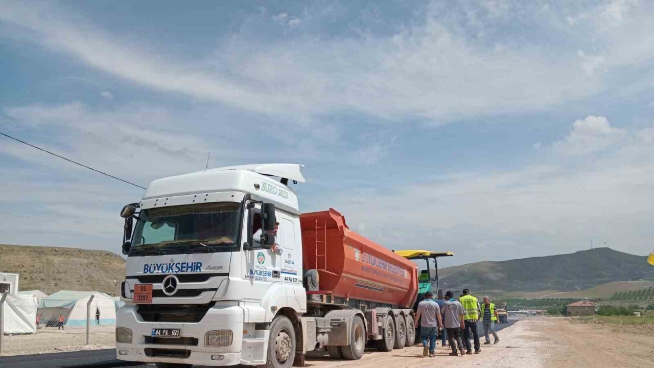 Malatya’da yol çalışmaları devam ediyor