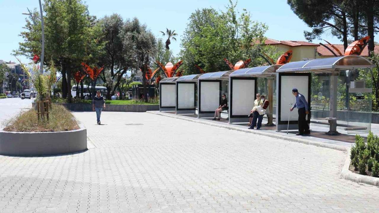 Marmaris’te merkez durak noktasına estetik dokunuş