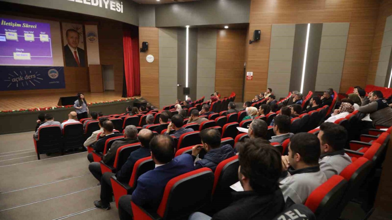 Melikgazi personeline etkili iletişim semineri