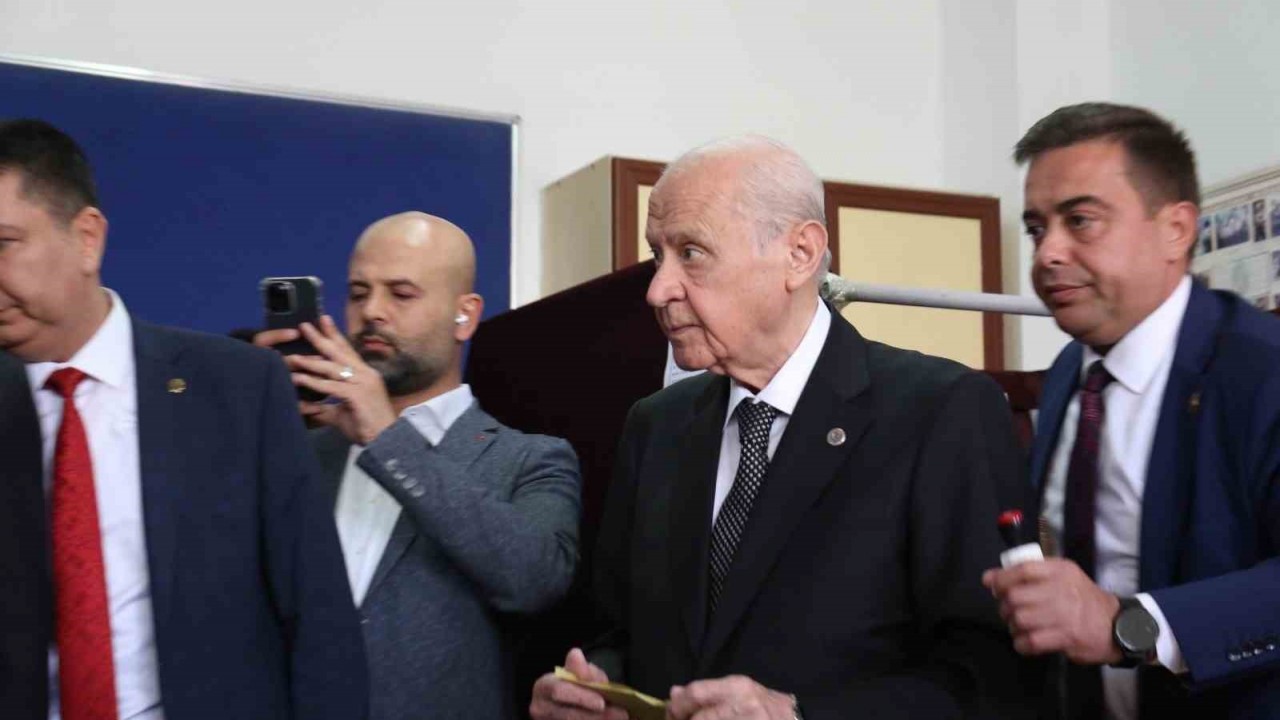 MHP Genel Başkanı Bahçeli oyunu Ankara’da kullandı