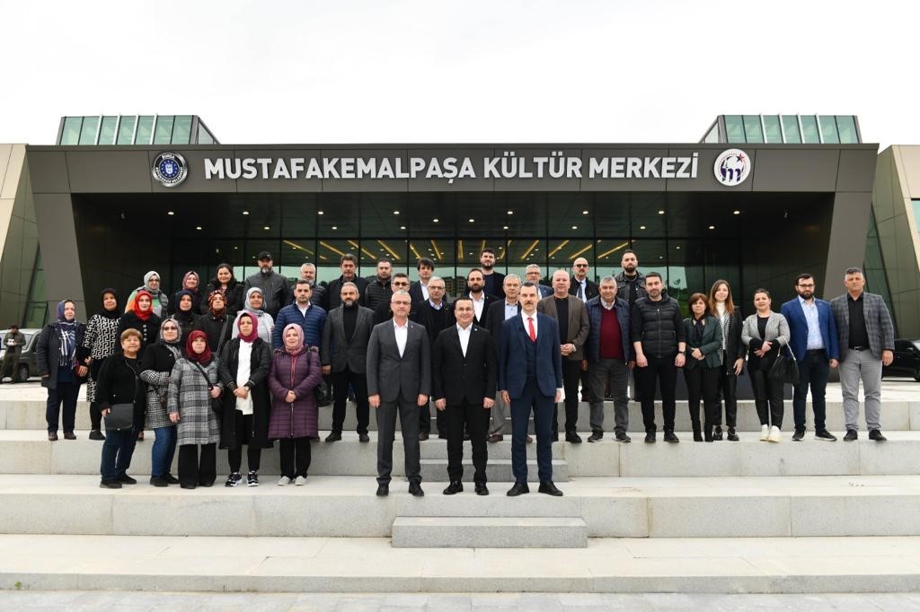 Mustafakemalpaşa’nın vizyon projeleri hizmete hazır