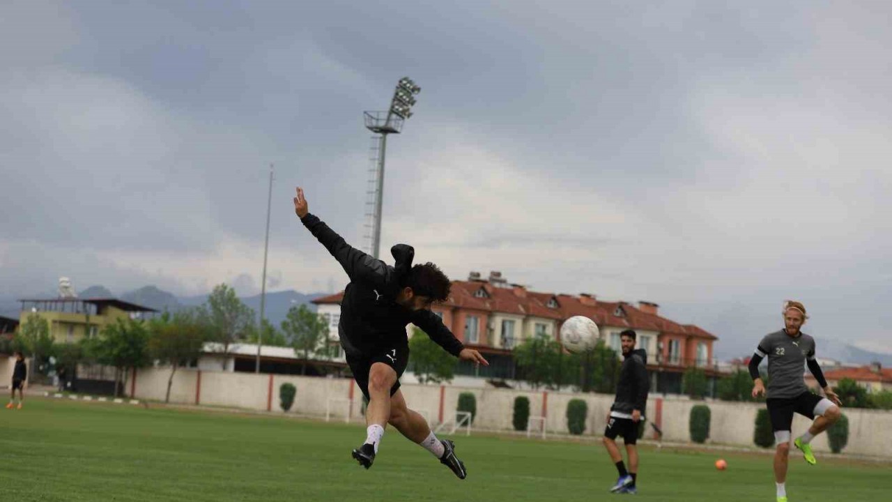 Nazilli Belediyespor gol çalıştı