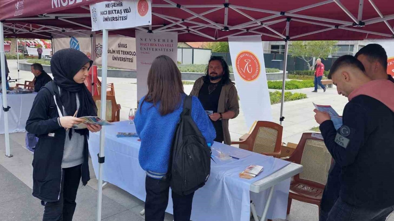 NEVÜ Niğde Üniversite Tanıtım ve Tercih Fuarı’nda