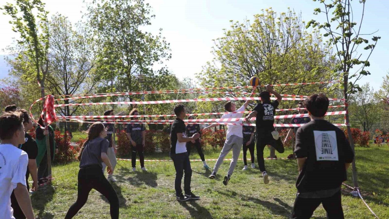 Nöbetçi kitaphanelere bahar geldi