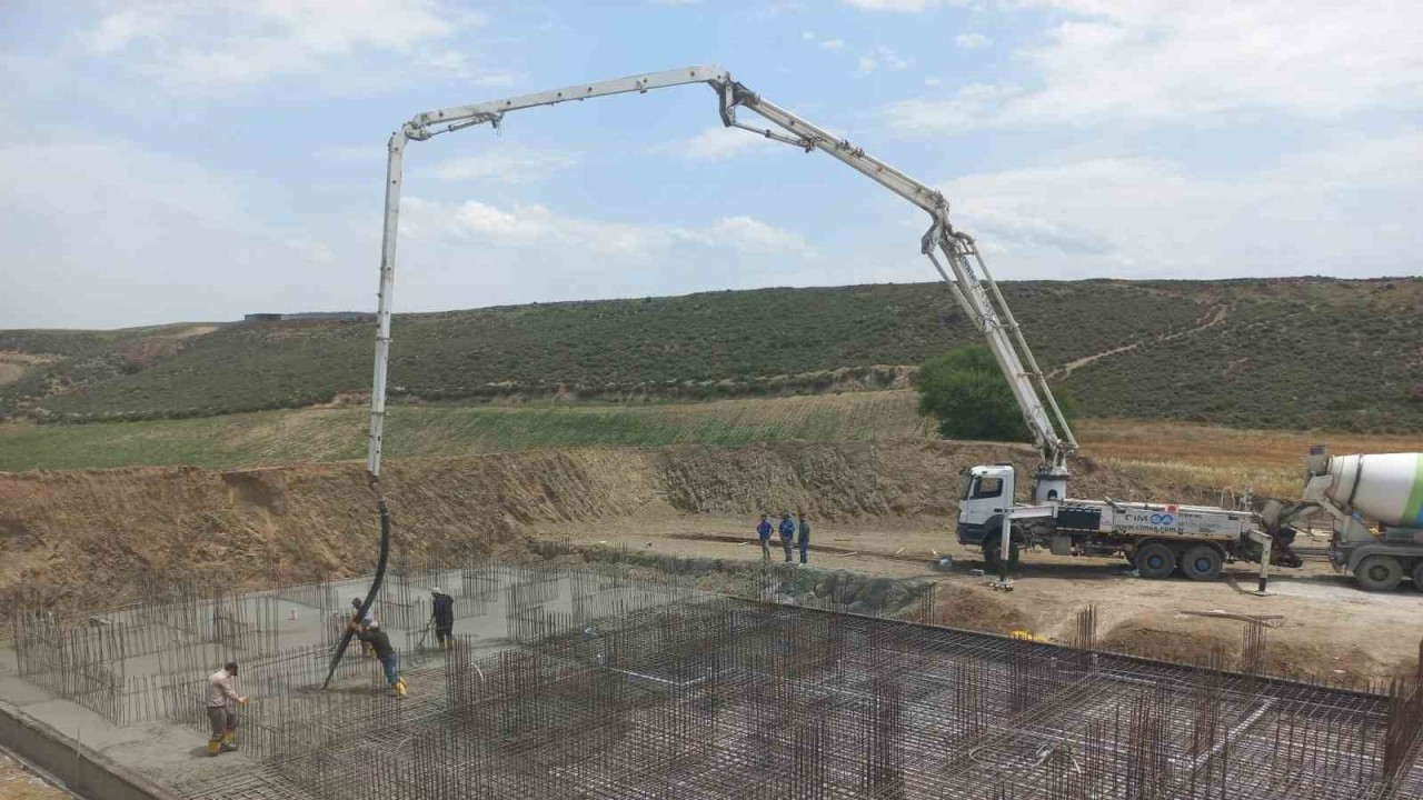 Osmaniye’de deprem konutlarının yapımı devam ediyor