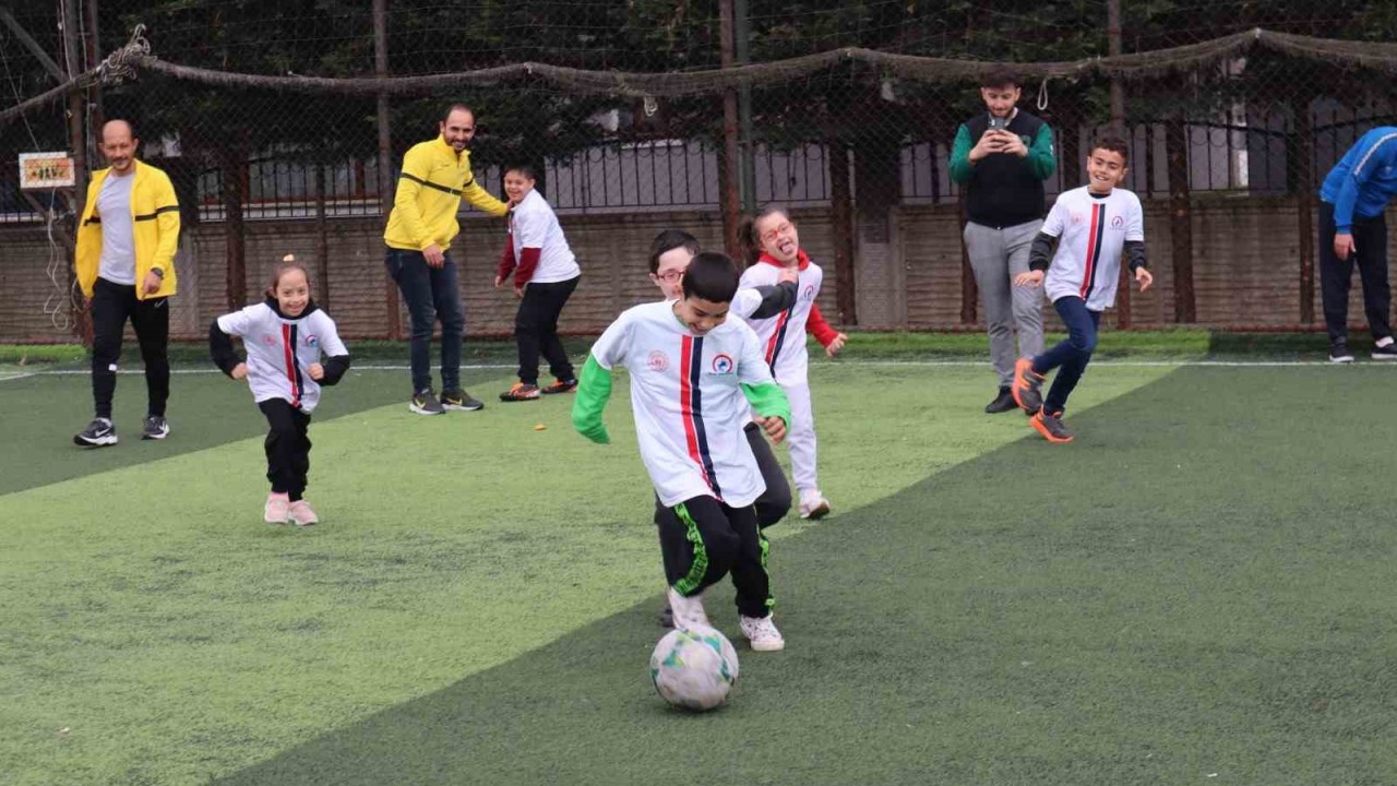 Özel öğrenciler spor sahasında yeteneklerini sergiledi