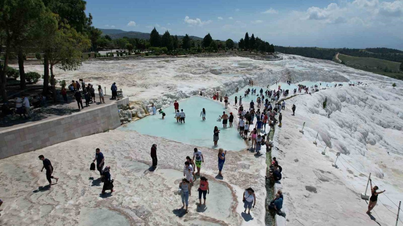 Pamukkale Müzeler Günü’nde şenlendi