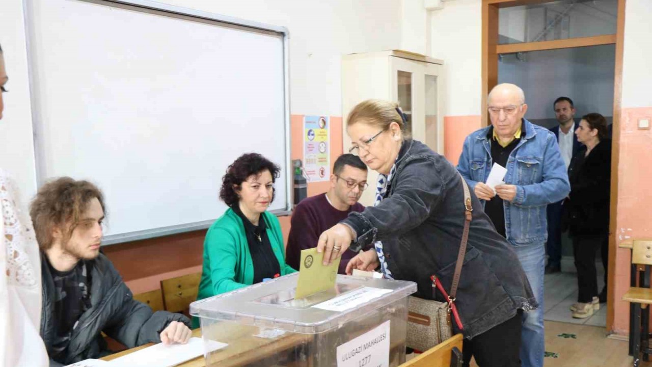 Samsun’da oy kullanma işlemi başladı