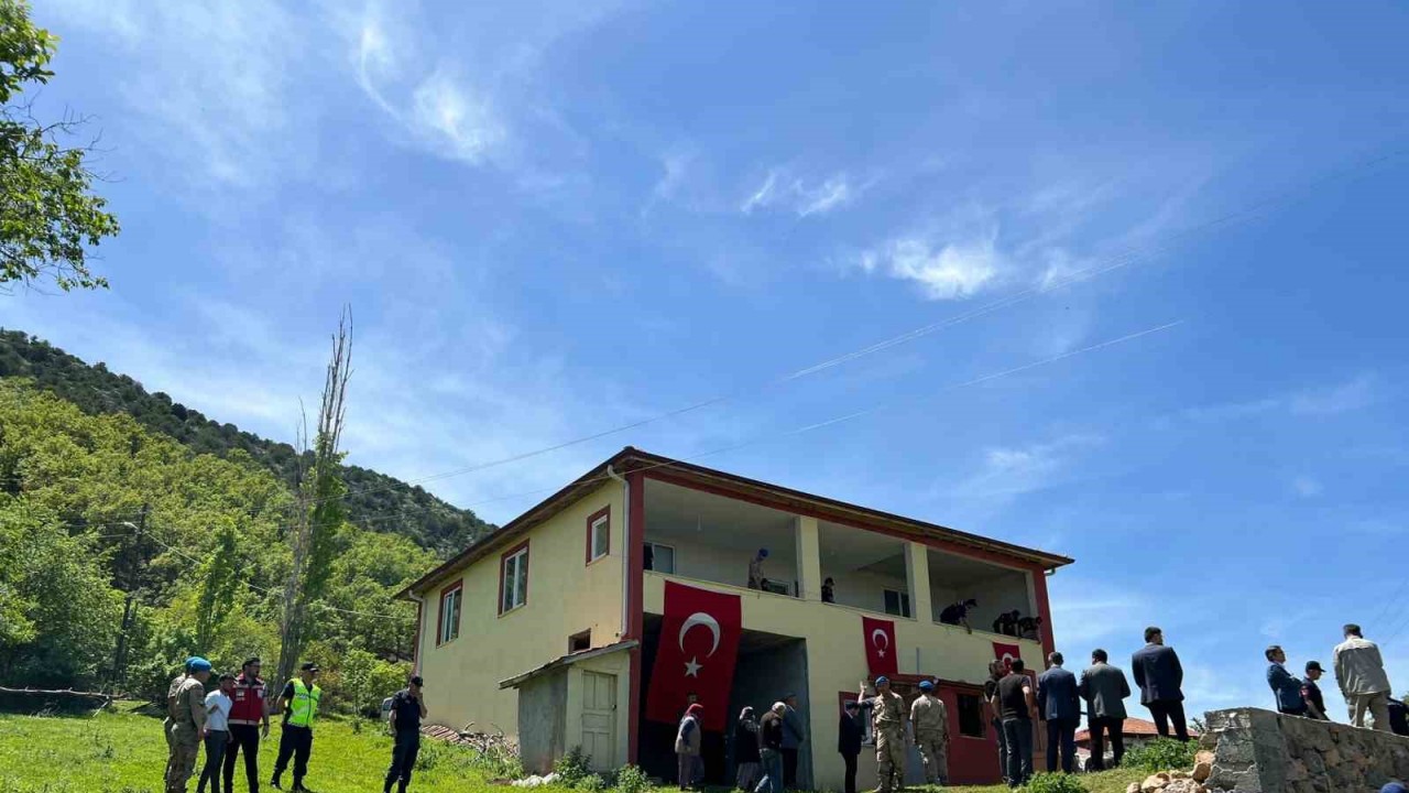 Şehidin şehadet haberi baba ocağına ulaştı