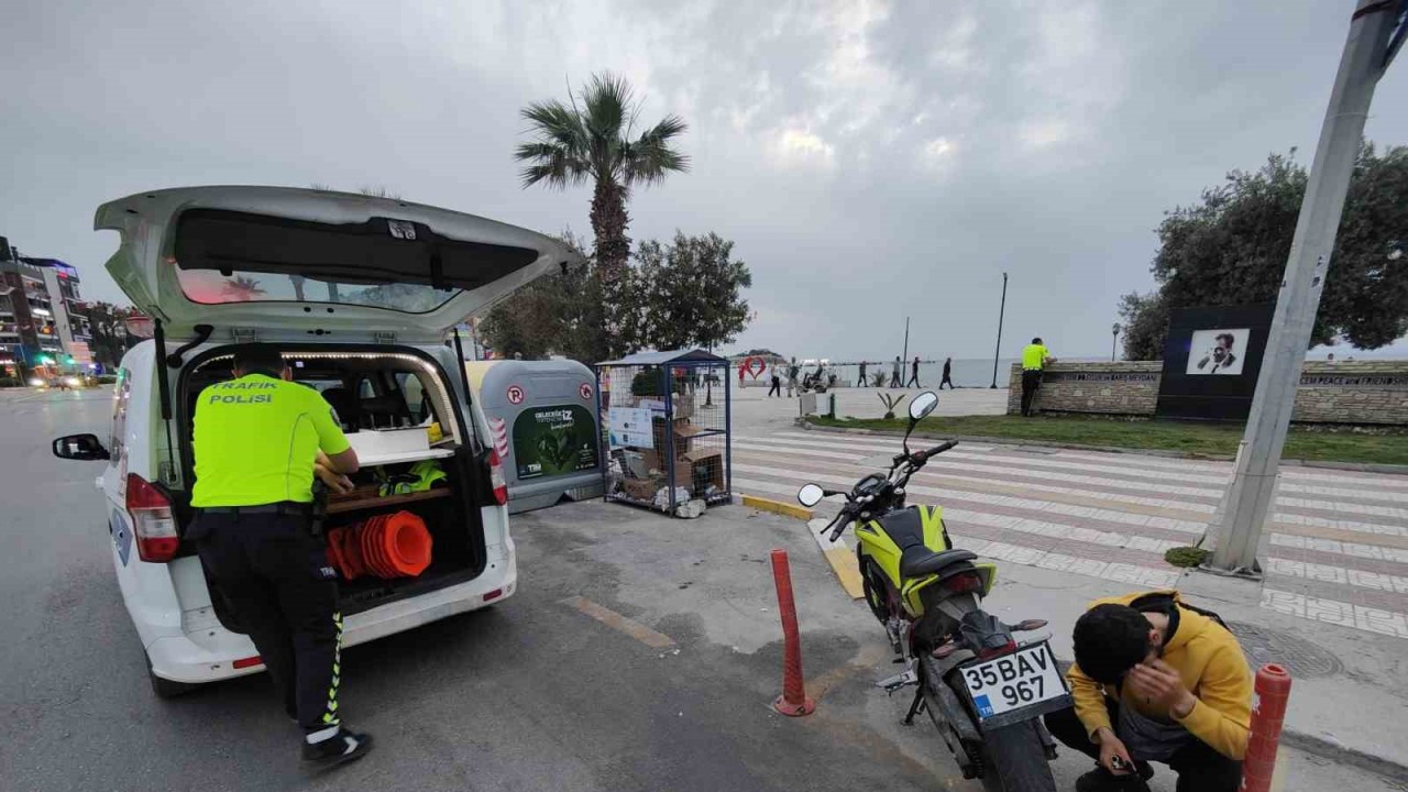 Şüphe üzerine durdurulan motosikletin plakası sahte çıktı, sahibine 20 bin lira ceza kesildi