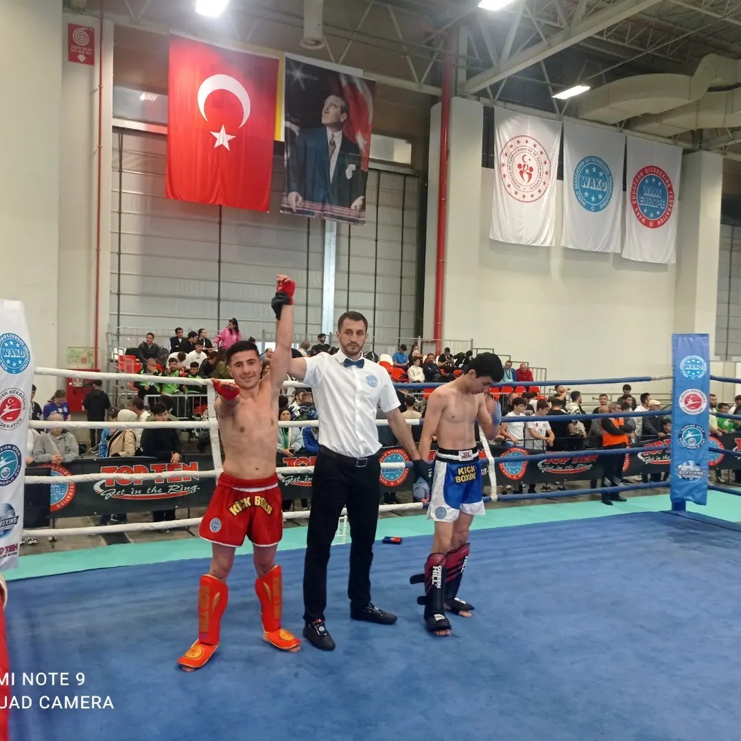 Tatvanlı sporculardan “Kickboks” başarısı