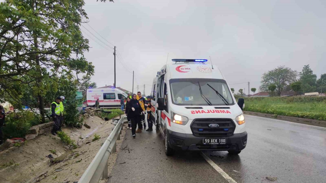 Tekirdağ’da otobüs bekleyen yayaya otomobil çarptı: 1 ölü