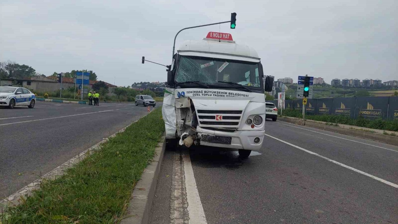 Tekirdağ’da özel toplu taşıma aracı kazası: 7 yaralı