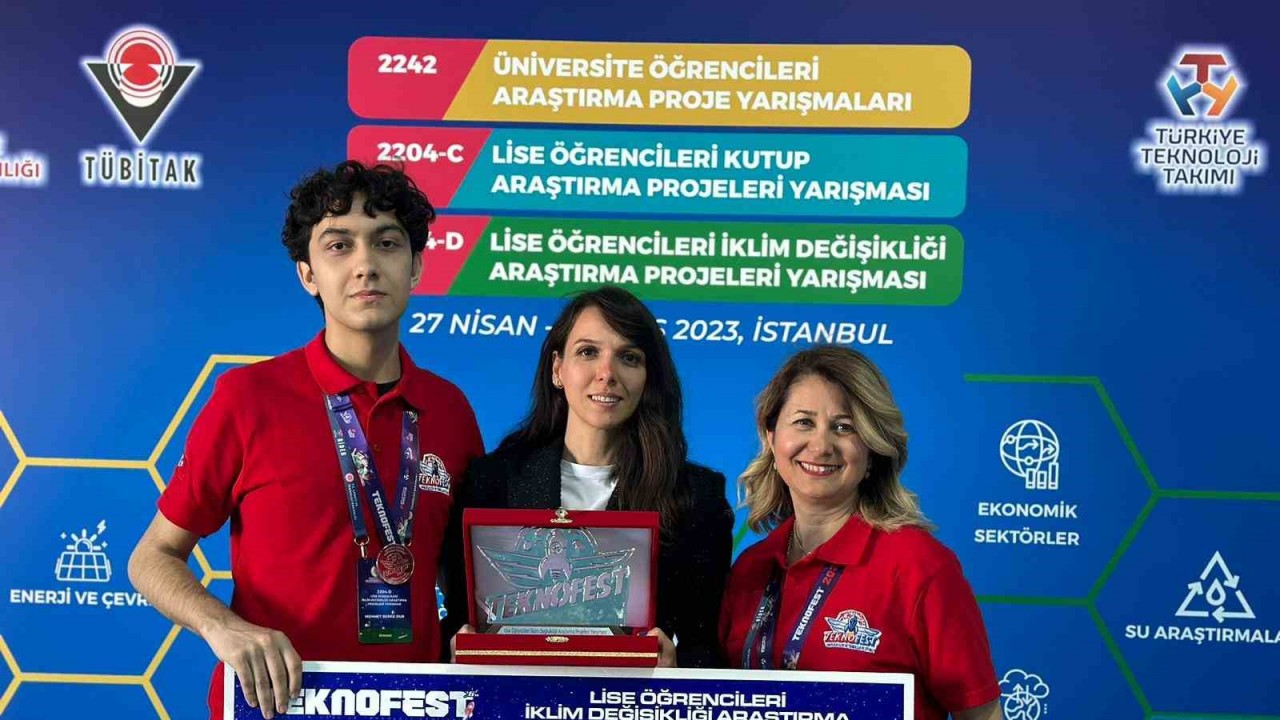 TEKNOFEST’te Çiğli Karşıyaka Aydoğan Yağcı Bilim ve Sanat Merkezi’ne ödül