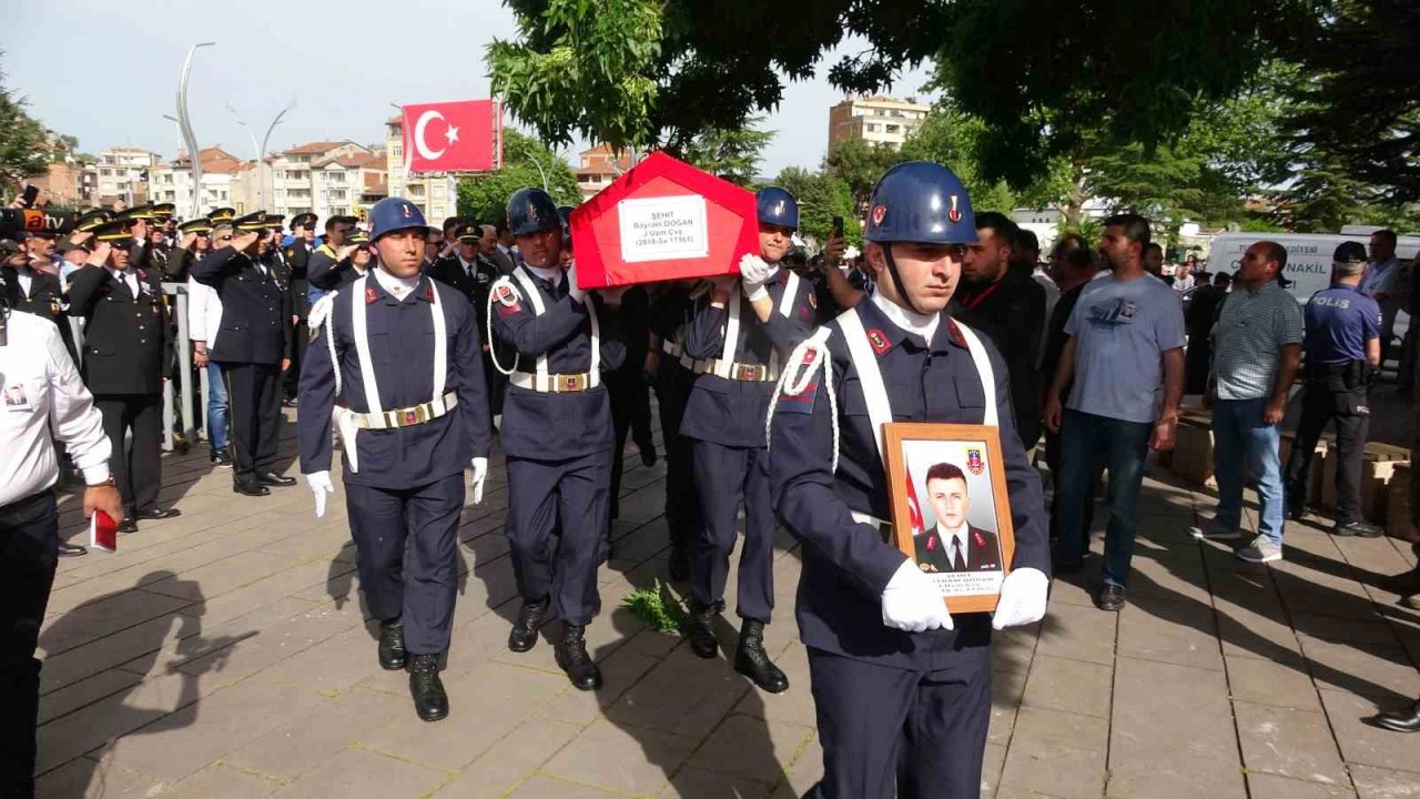 Tokat, şehidini son yolculuğuna uğurladı