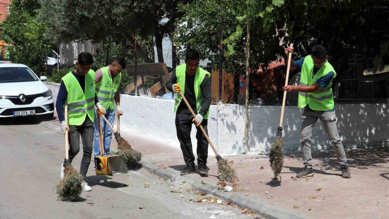 Toroslar’da ’temizlik’ mesaisi