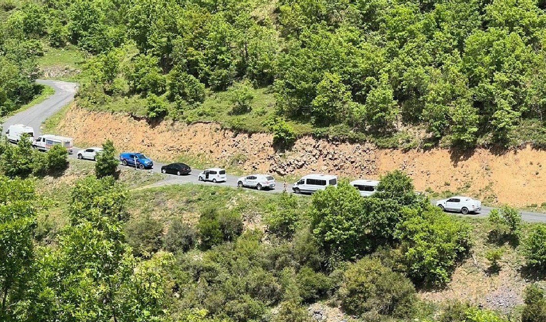 Tüm ekipler kanyonda kayıp diye onu arıyordu...28 saat sonra evden çıktı