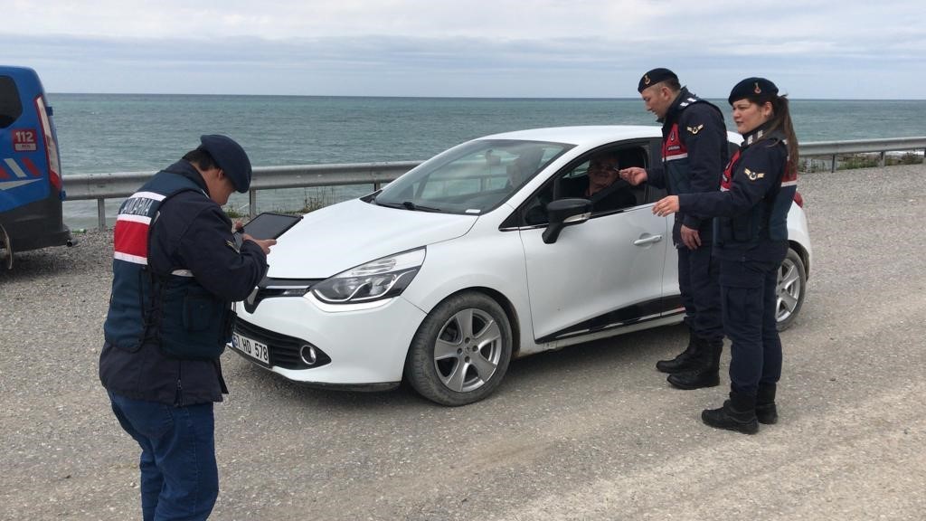 Türkeli’de özel bireylerle yol kontrolü