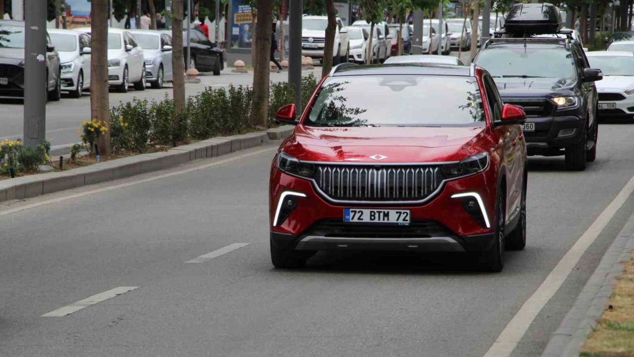 Türkiye’nin yerli otomobili Togg Batman’da yoğun ilgi gördü