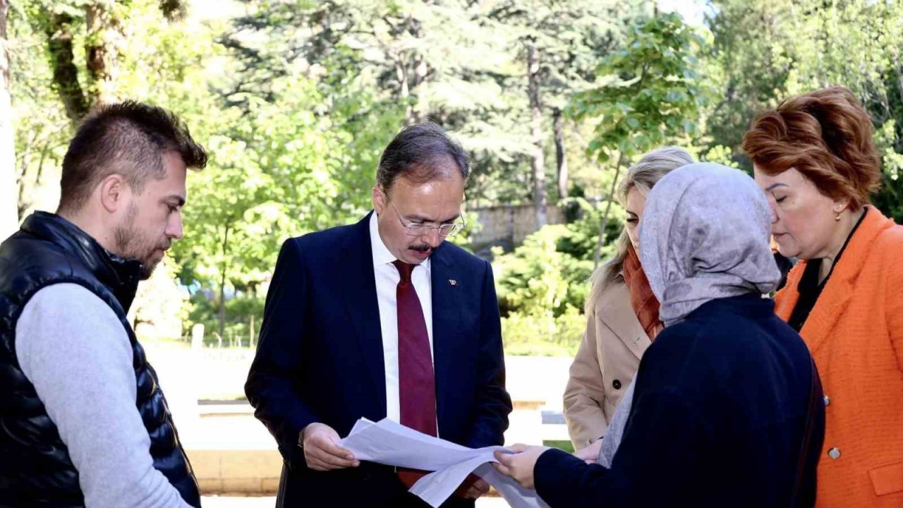 Vali Kızılkaya, Orhan Gazi Cami’nde yürütülen çalışmaları inceledi