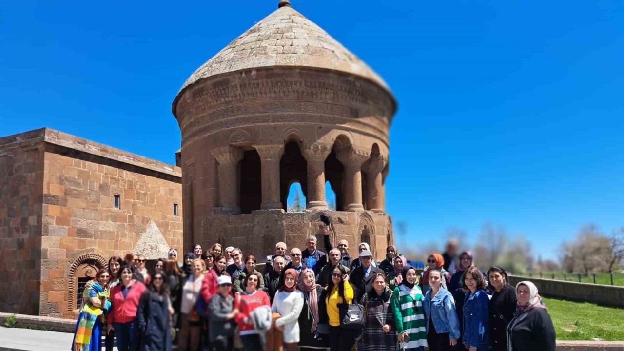 Yenişehir Belediyesi’nden kültür gezisi