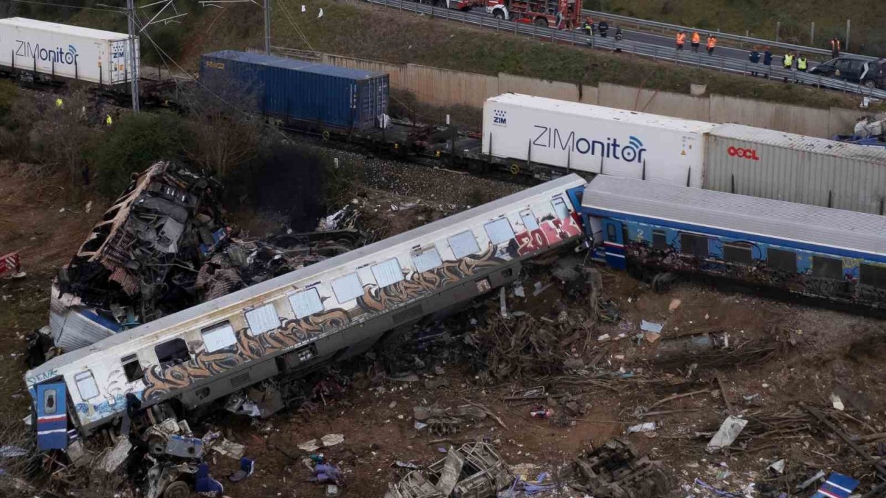 Yunanistan’daki tren faciası ile ilgili Başbakan Miçotakis hakkında dava açıldı