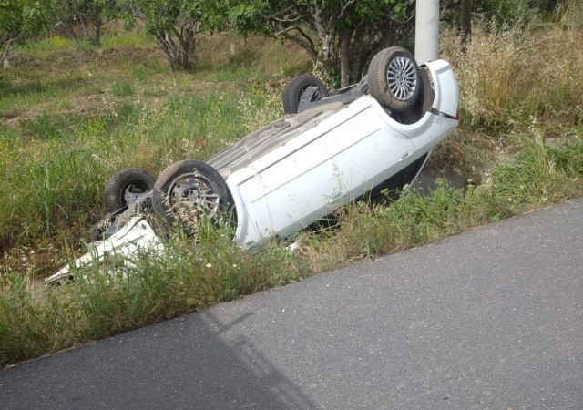 Buharkentte otomobil takla attı: 1 yaralı