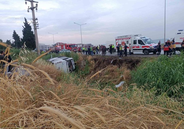 Cezaevi nakil aracı şarampole devrildi: 10 yaralı