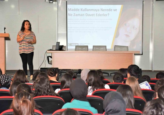 Diyarbakırda öğrencilere madde bağımlığına yönelik koruyucu seminer