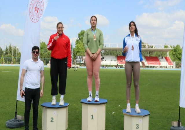 DPÜ atletizm takımları Üniligde 5 madalya kazandı