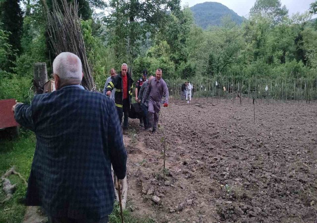 Düştüğü su kuyusunda ölen kadının cenazesi morga kaldırıldı