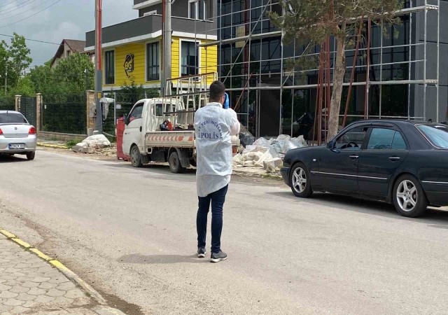 Elektrik akımına kapılan işçi, 3üncü kattan düşerek ağır yaralandı