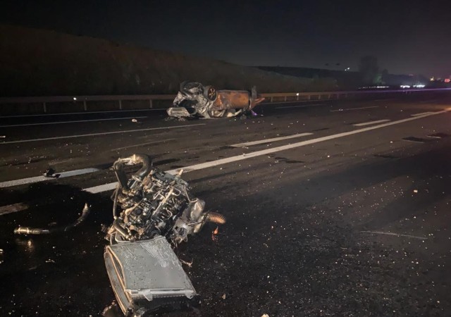 Gaziantepte feci kaza: Alev topuna dönen araçtaki 1 kişi yanarak öldü