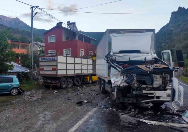 Gümüşhanede aynı yerde 4. kaza: 1 yaralı