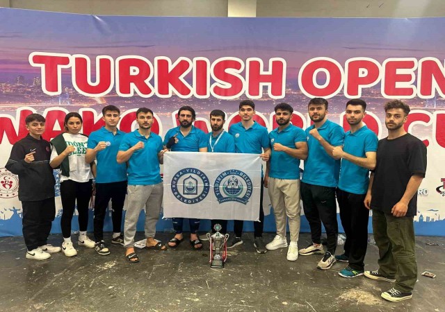 Kick Boks turnuvasında Yıldırım rüzgarı