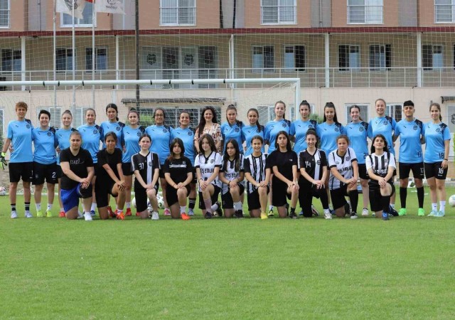 Nazilli Belediyespor Kadın Futbol Takımı, play-offlara hazırlanıyor