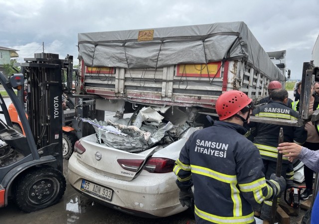 Samsunda dehşete düşüren kaza: Baba öldü, kızı ağır yaralandı