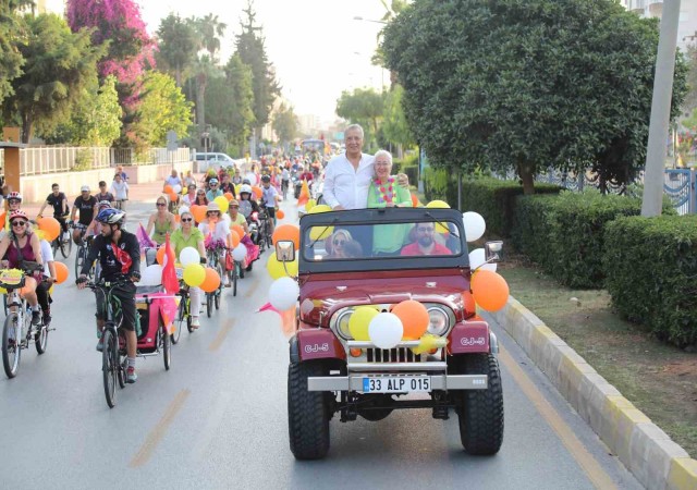 11. Uluslararası Soli Güneş Festivali renkli kortejle başladı