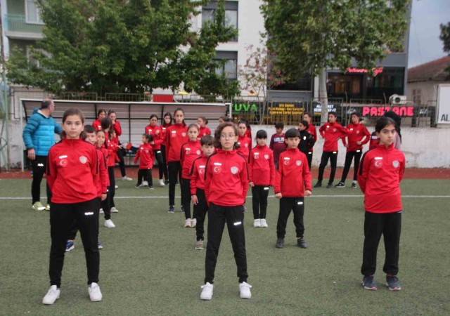 22 bin nüfuslu ilçede karate yapan 150 kişiden, 13ü milli takıma seçildi