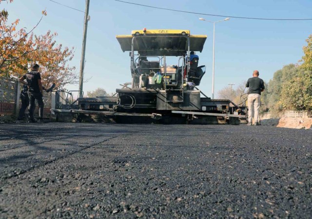 40 mahallede yol çalışması